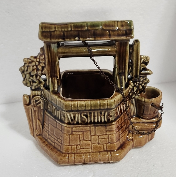 1950's McCoy Wishing Well Indoor Planter! - Picture 4 of 12